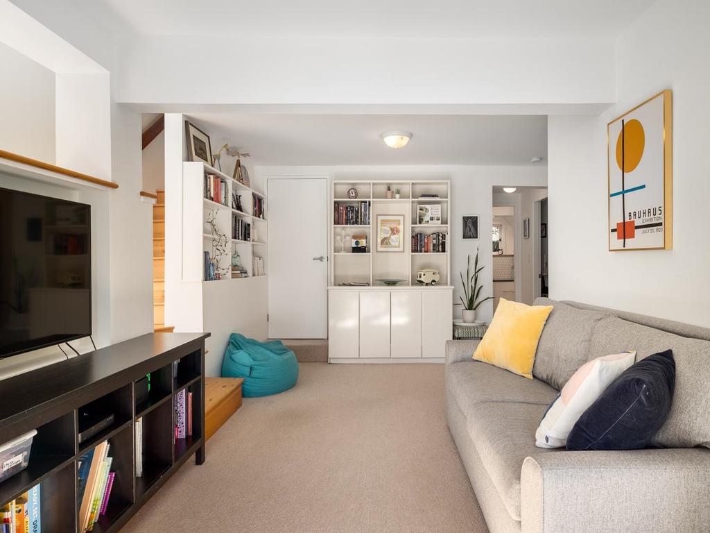 Listing Image for R3098993