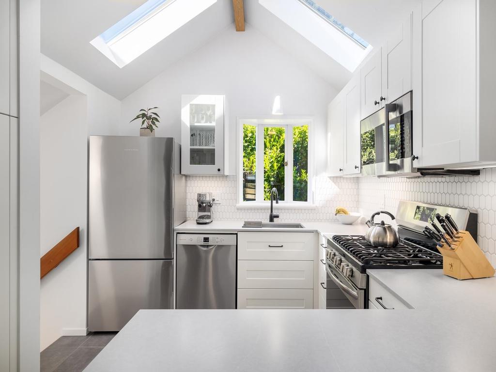 Listing Image for R3098993