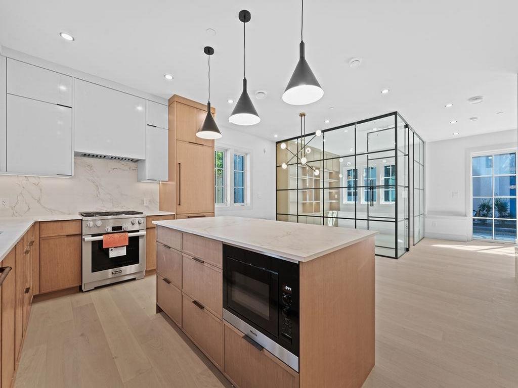 Listing Image for R3099163