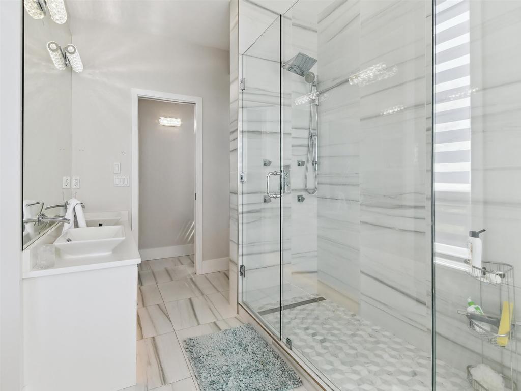 Listing Image for R3099935