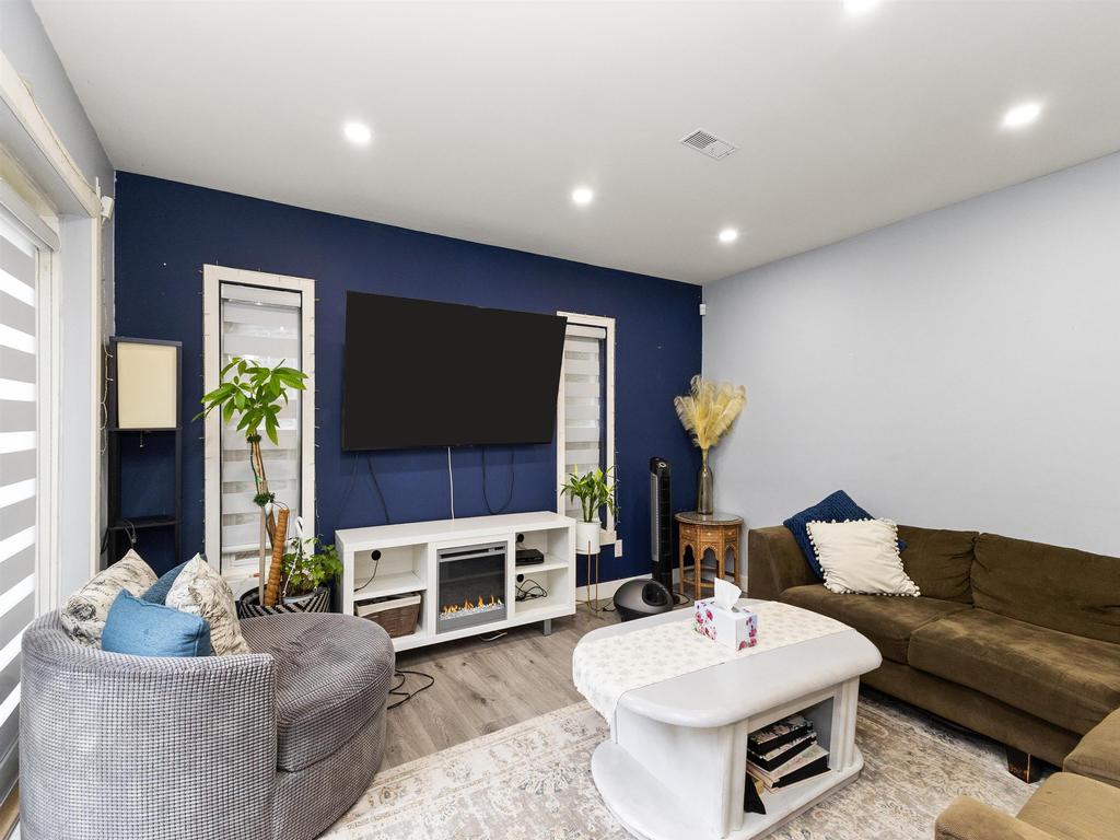 Listing Image for R3099968