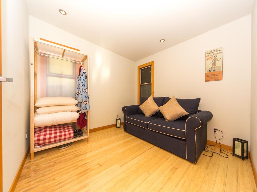 Listing Image for R3100000