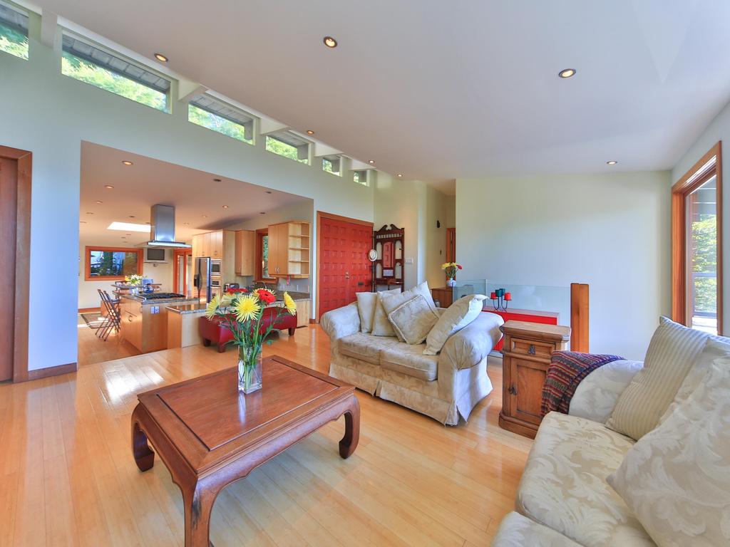 Listing Image for R3100000