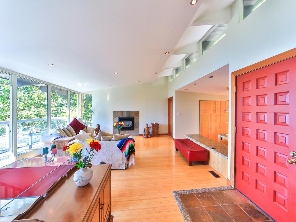 Listing Image for R3100000