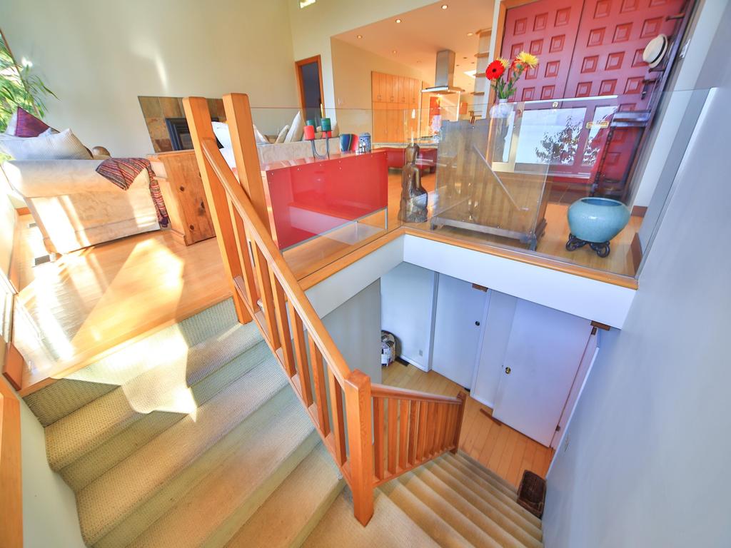 Listing Image for R3100000