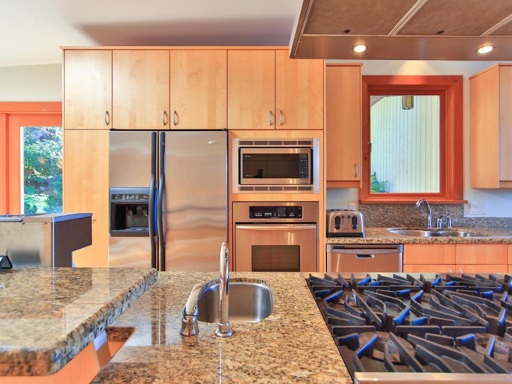 Listing Image for R3100000