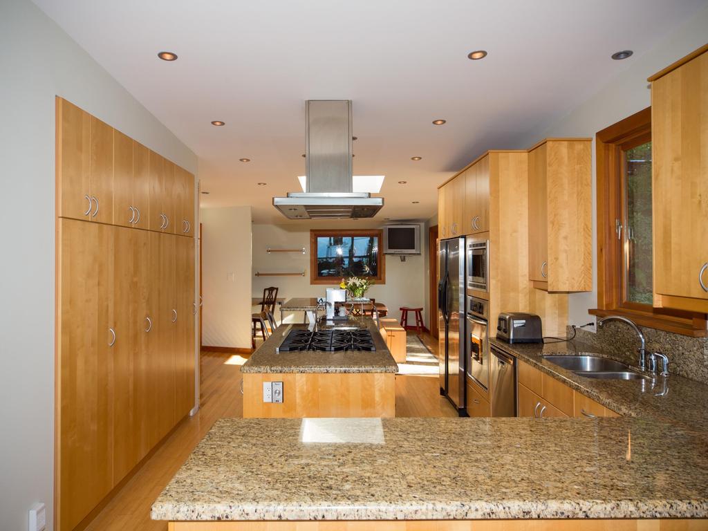 Listing Image for R3100000