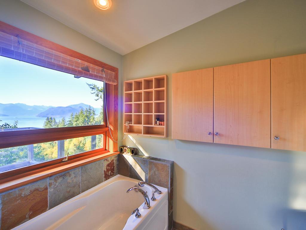 Listing Image for R3100000