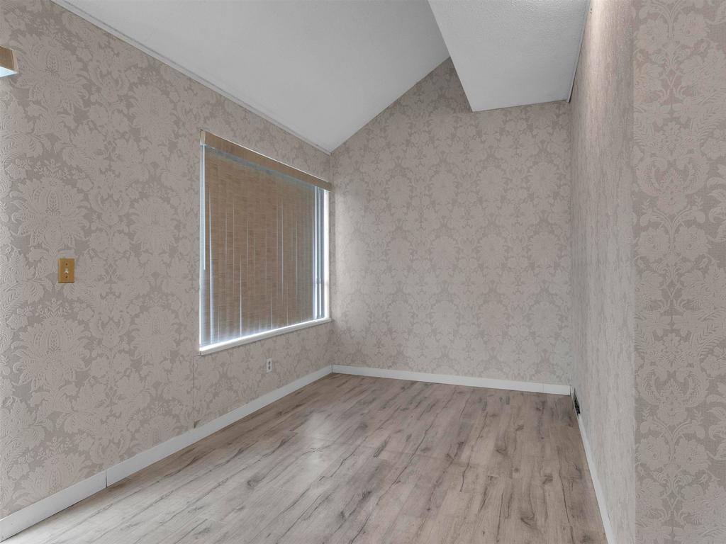 Listing Image for R3100003