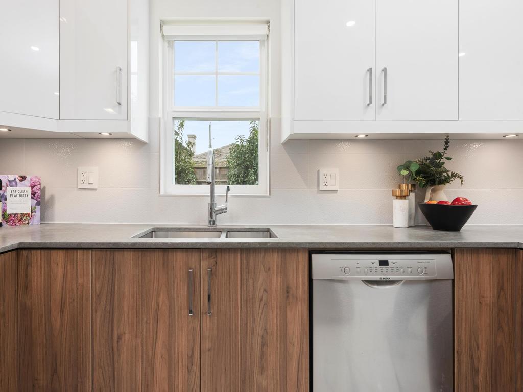 Listing Image for R3100005
