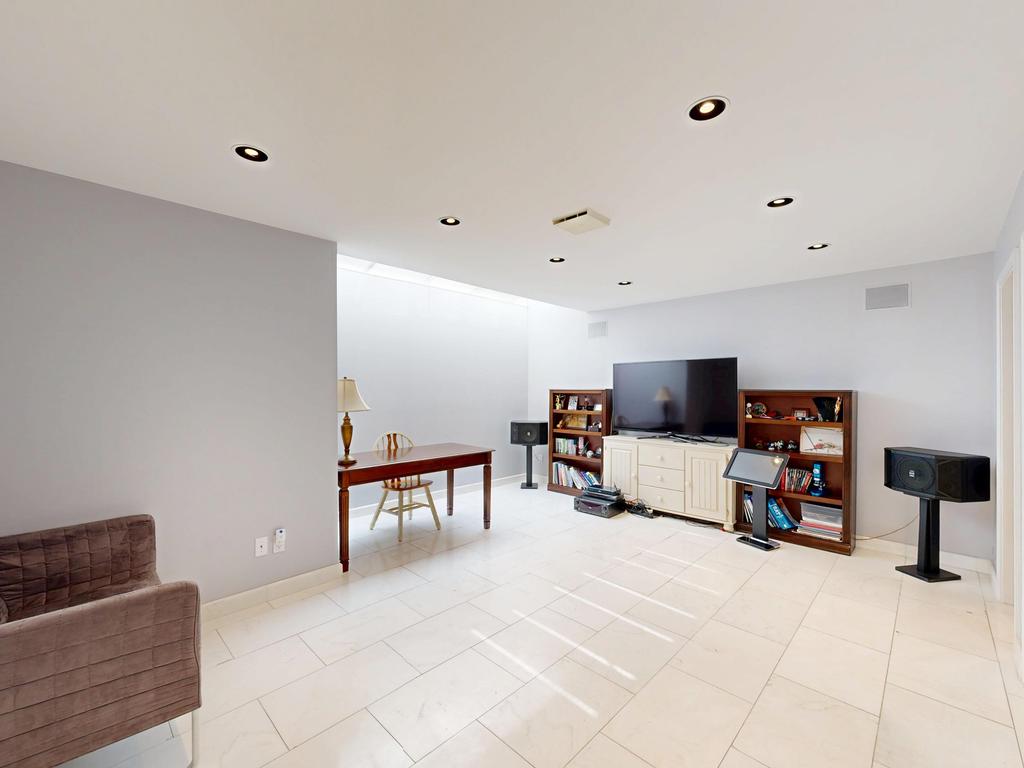 Listing Image for R3100007