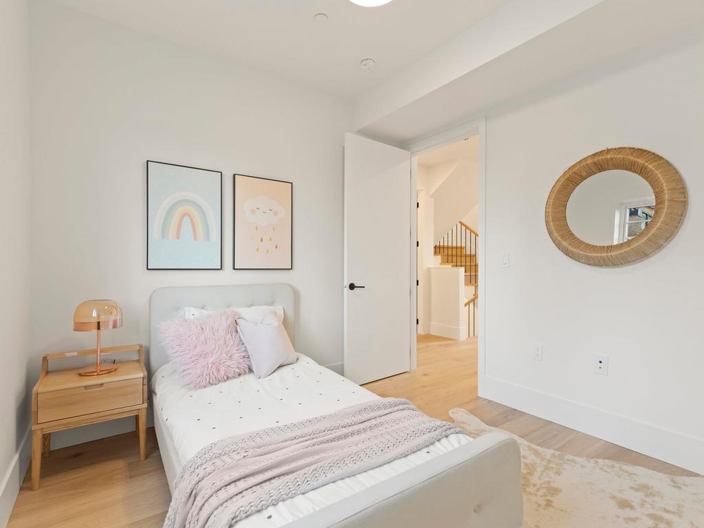 Listing Image for R3100010