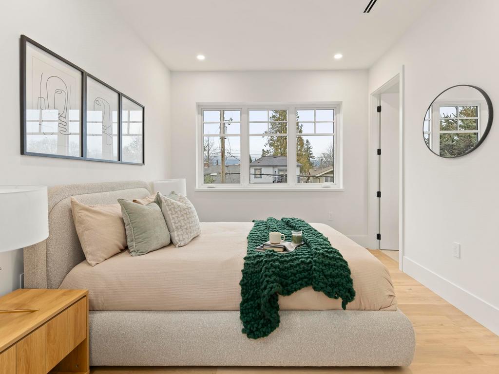 Listing Image for R3100010