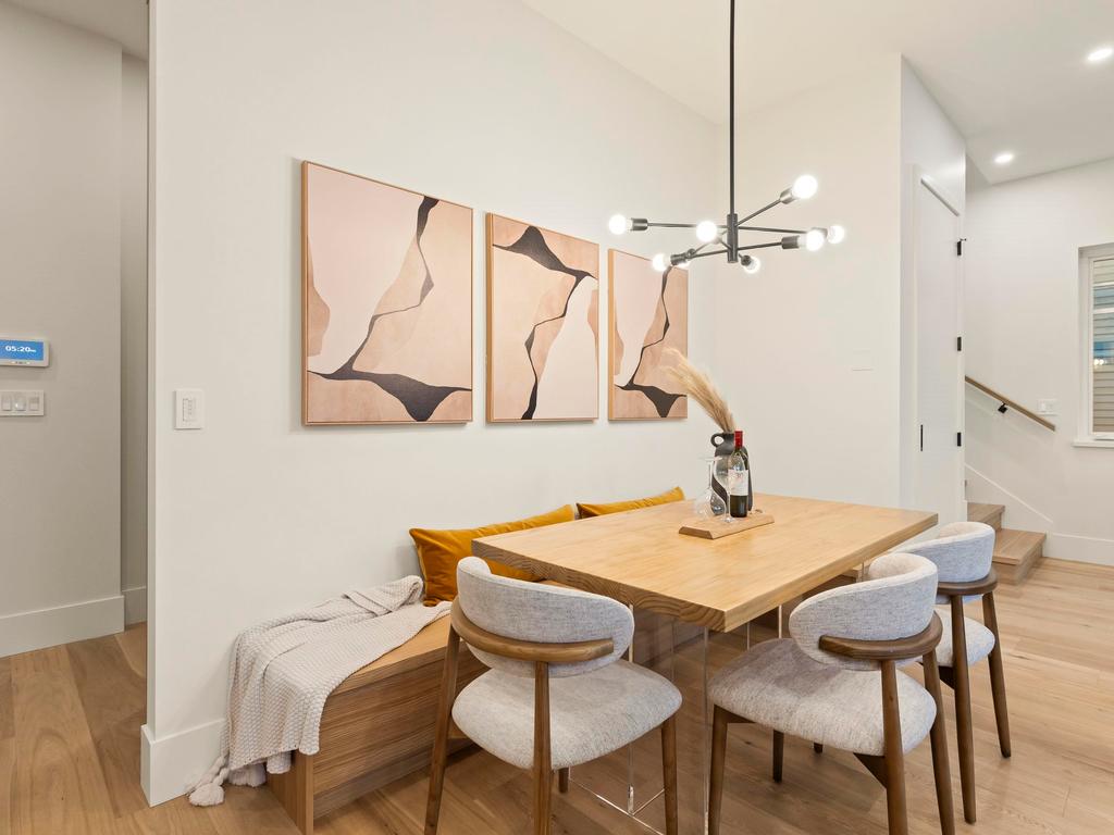 Listing Image for R3100010