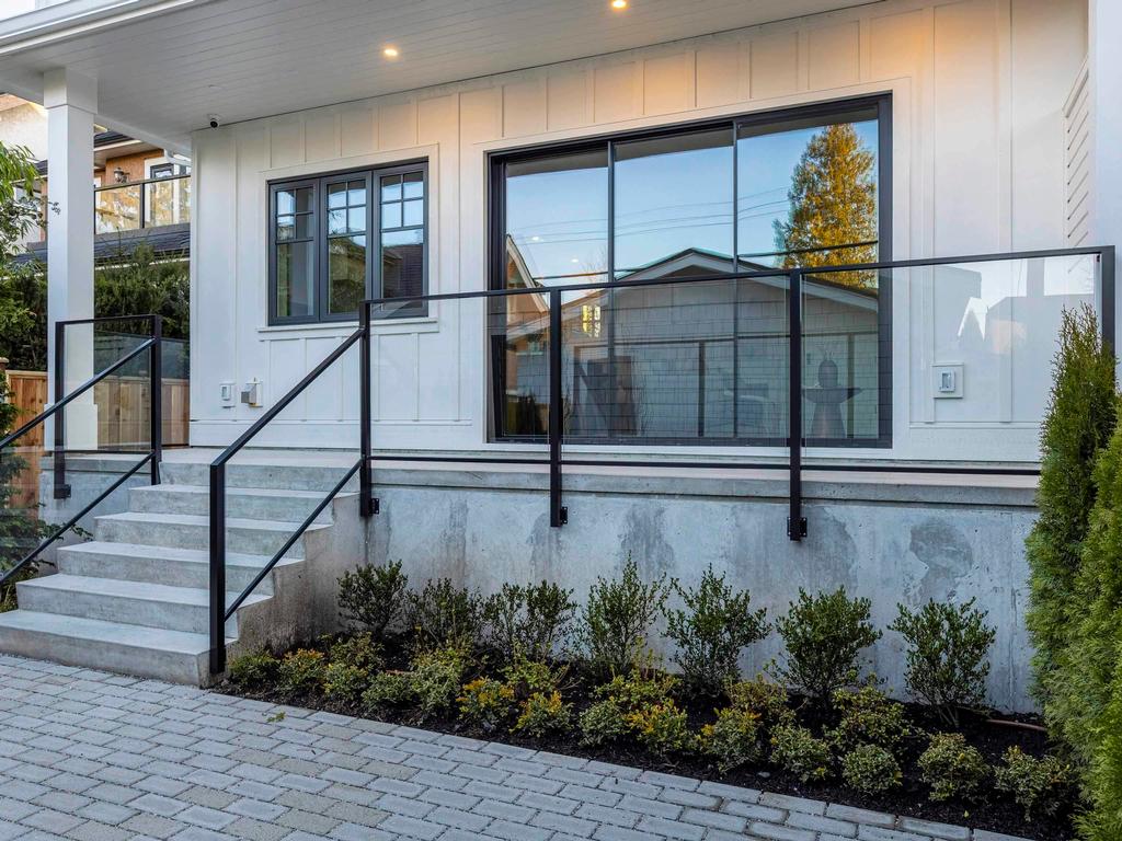 Listing Image for R3100010