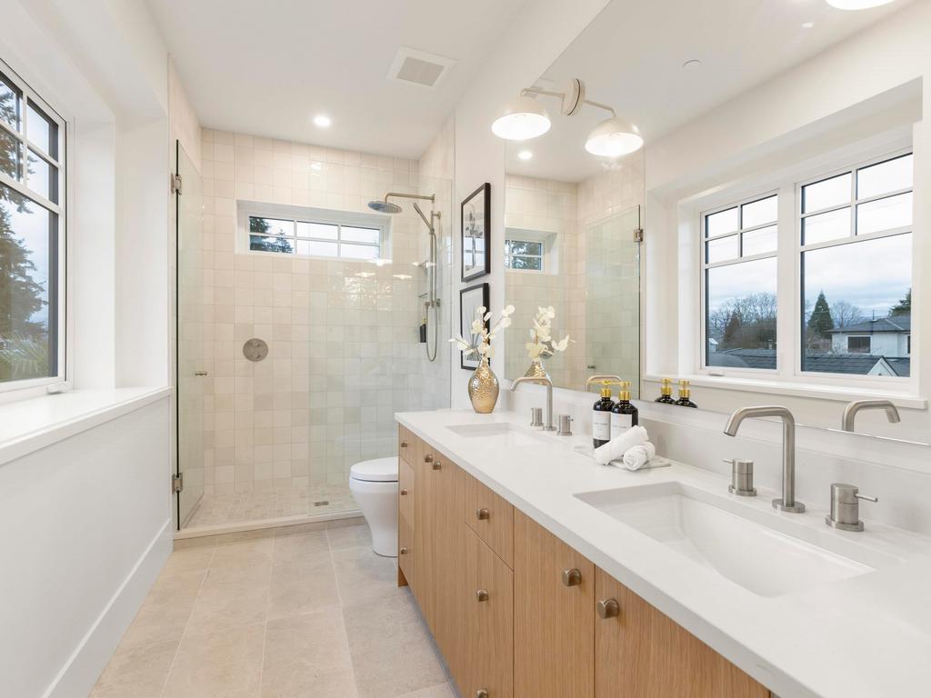 Listing Image for R3100010