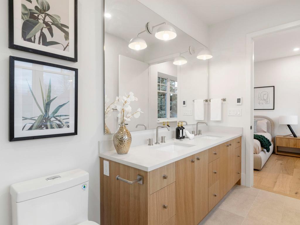 Listing Image for R3100010