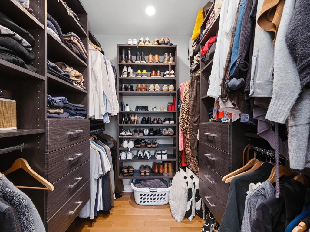 Listing Image for R3100015