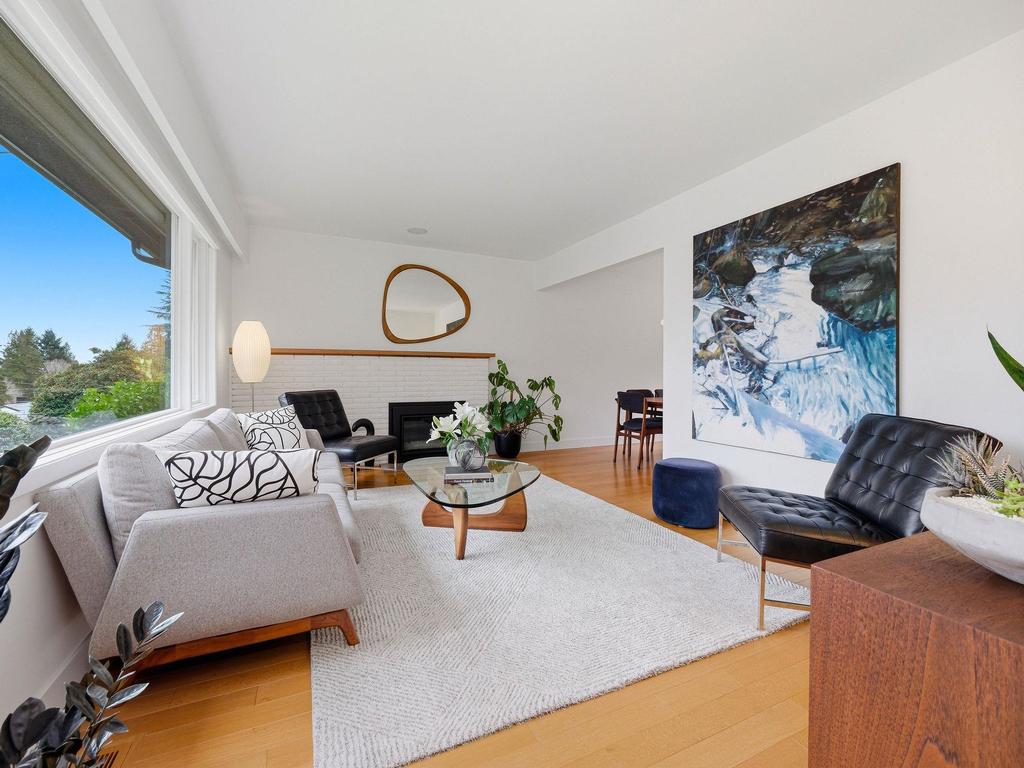 Listing Image for R3100015