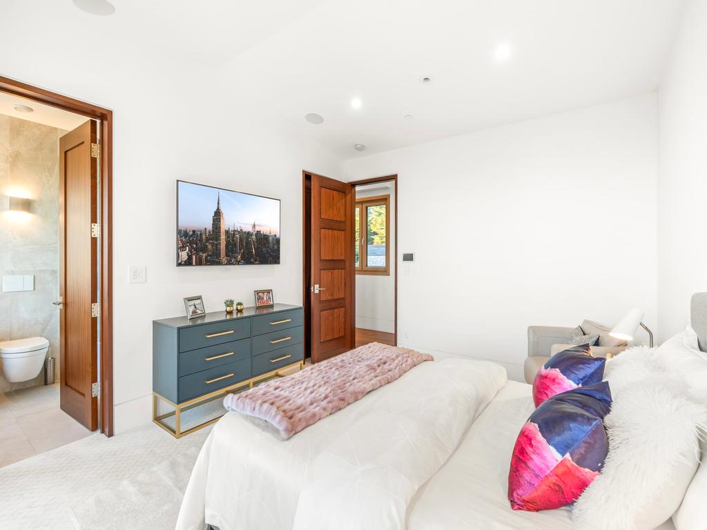 Listing Image for R3100033