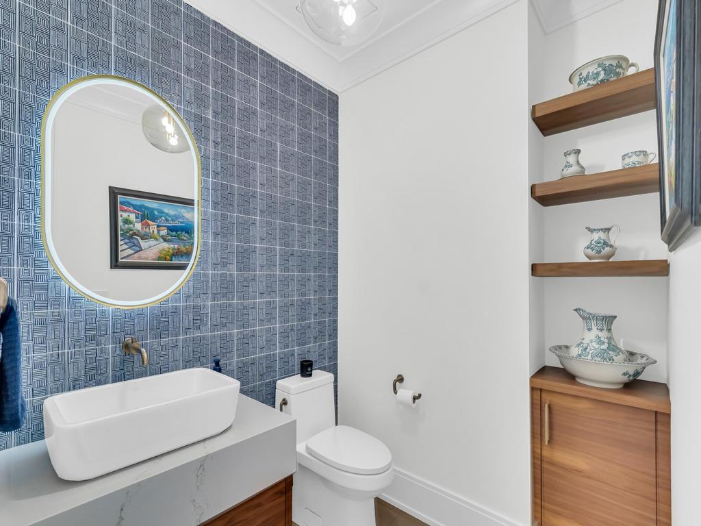 Listing Image for R3100035