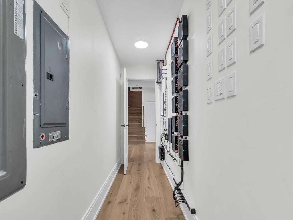 Listing Image for R3100035