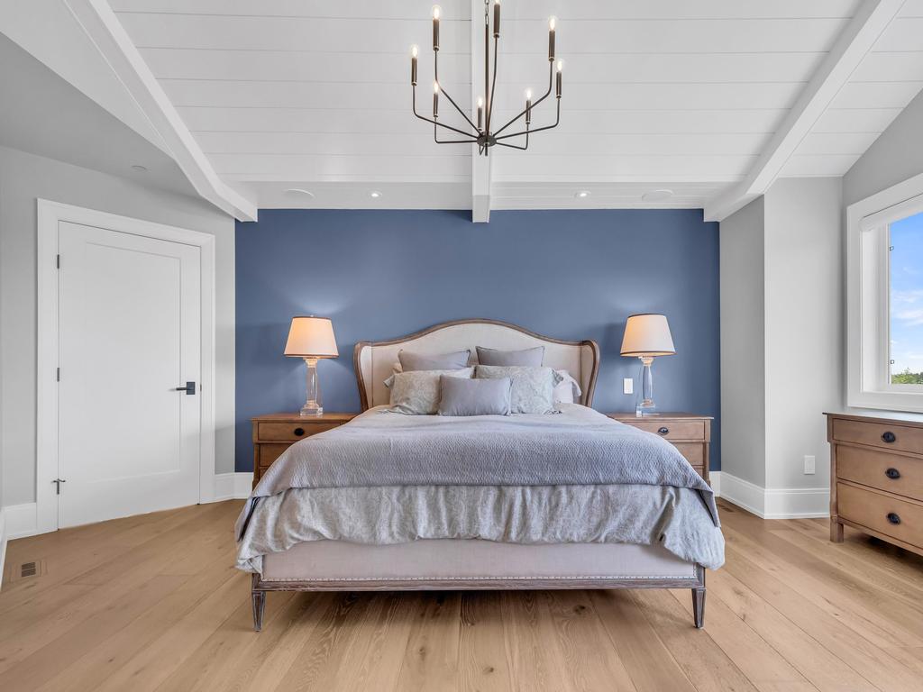 Listing Image for R3100035