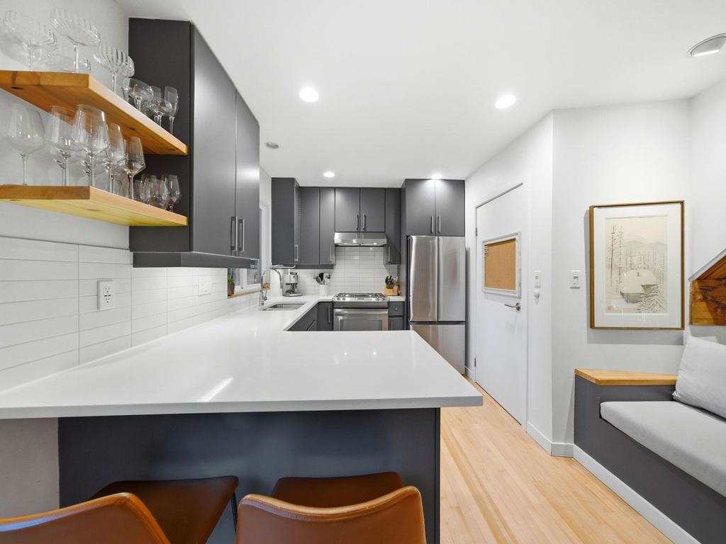 Listing Image for R3100054