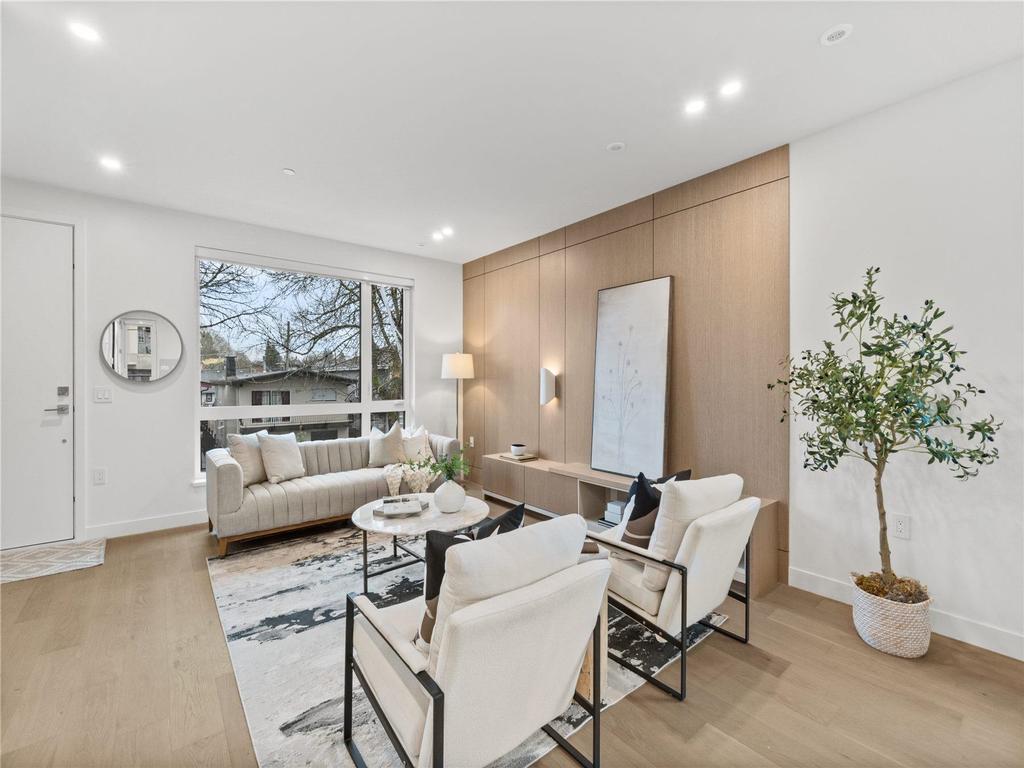 Listing Image for R3100068