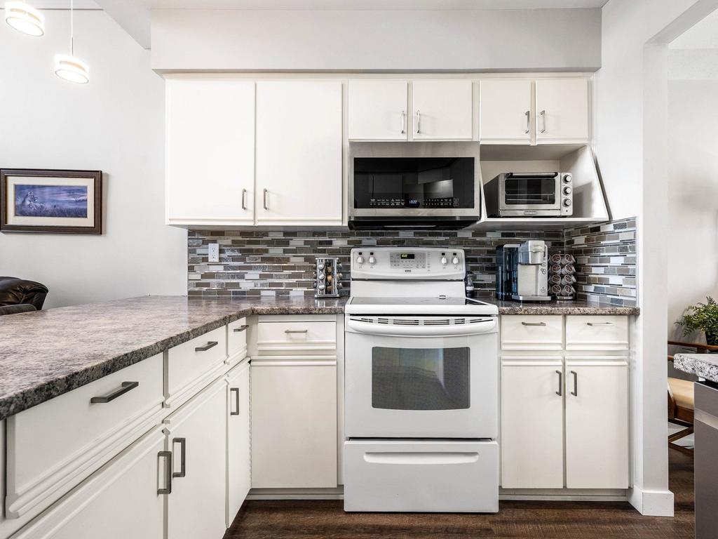 Listing Image for R3100081