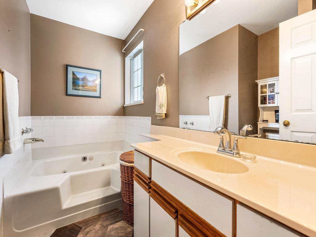 Listing Image for R3100081