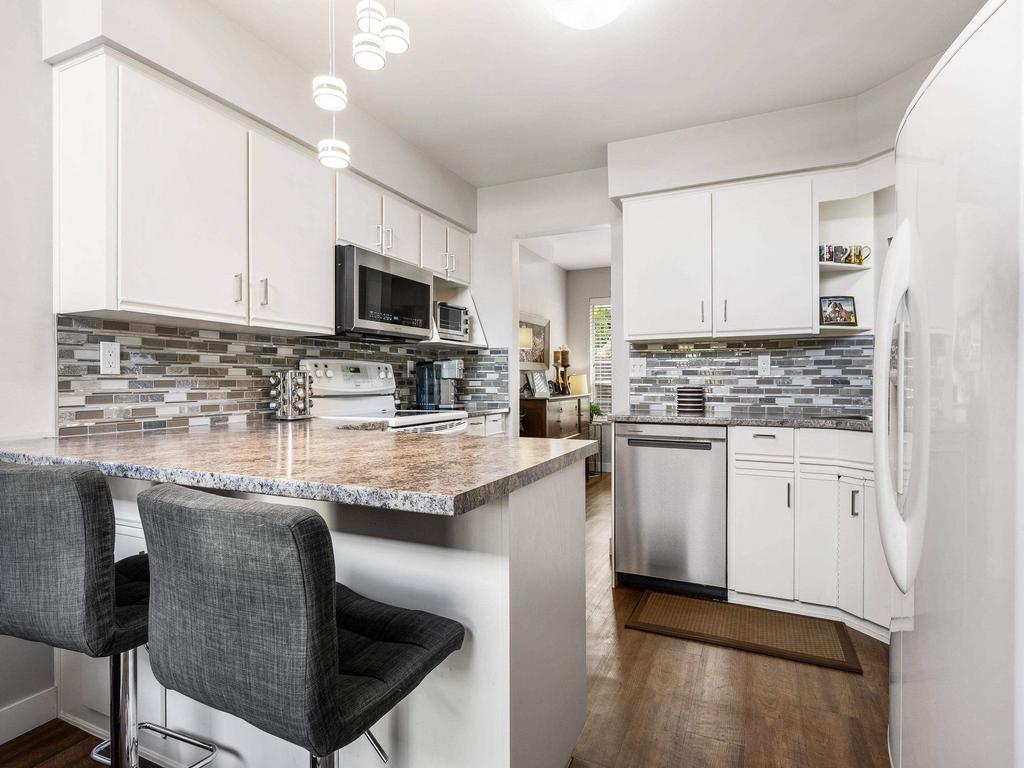 Listing Image for R3100081