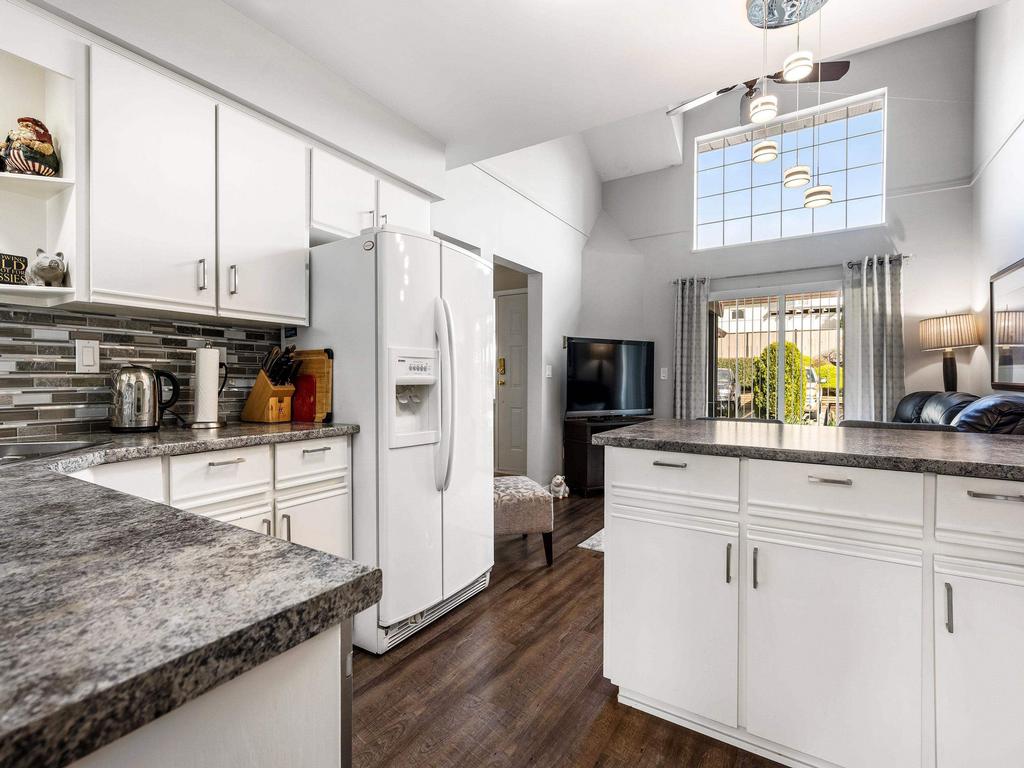 Listing Image for R3100081