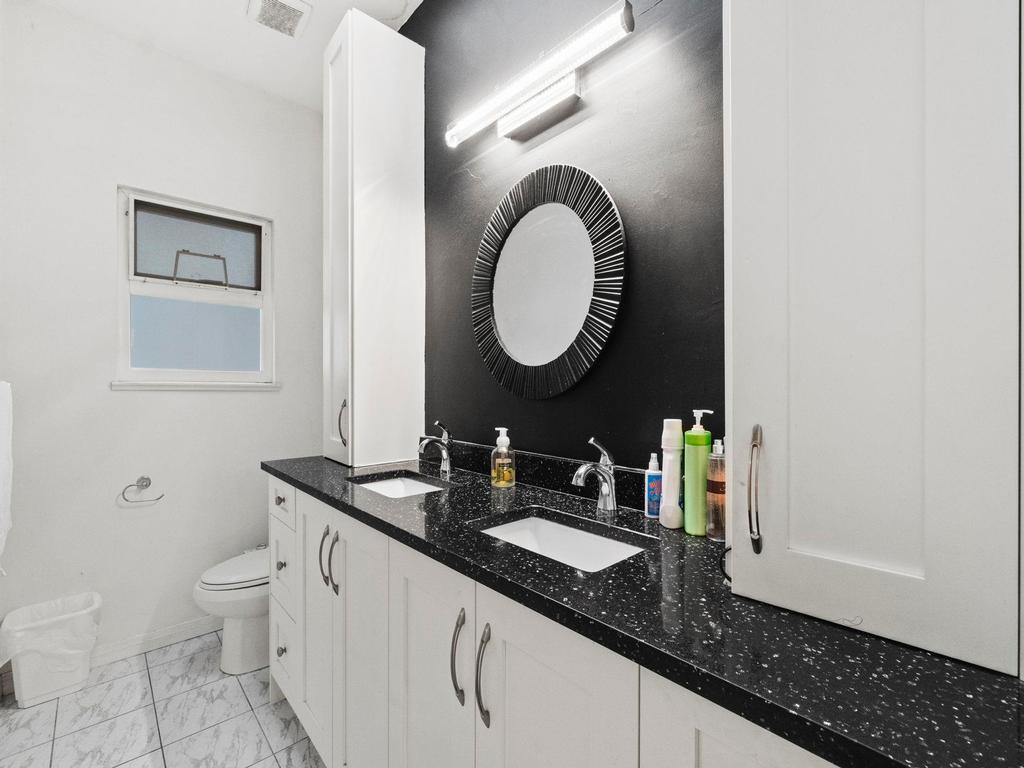 Listing Image for R3100084