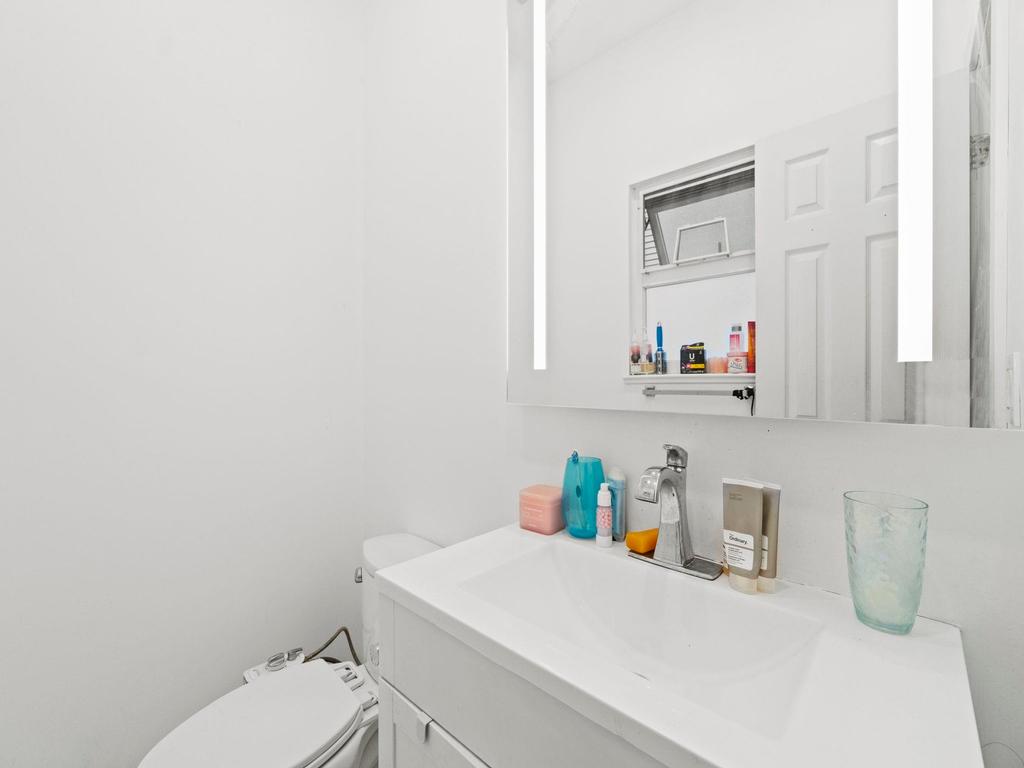 Listing Image for R3100084