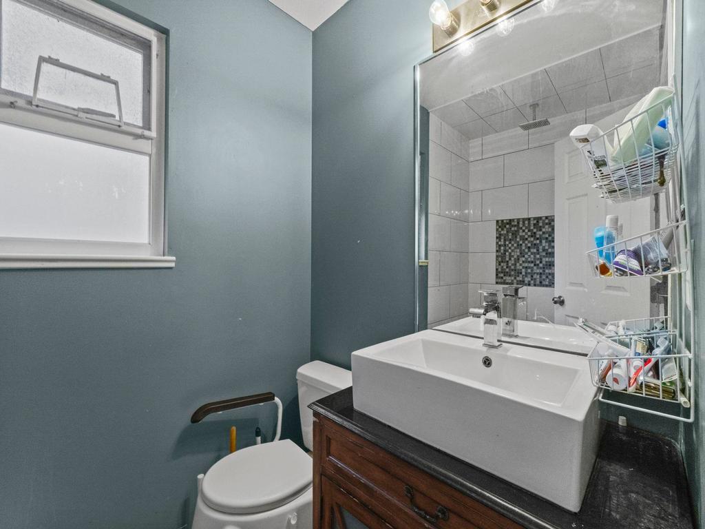 Listing Image for R3100084