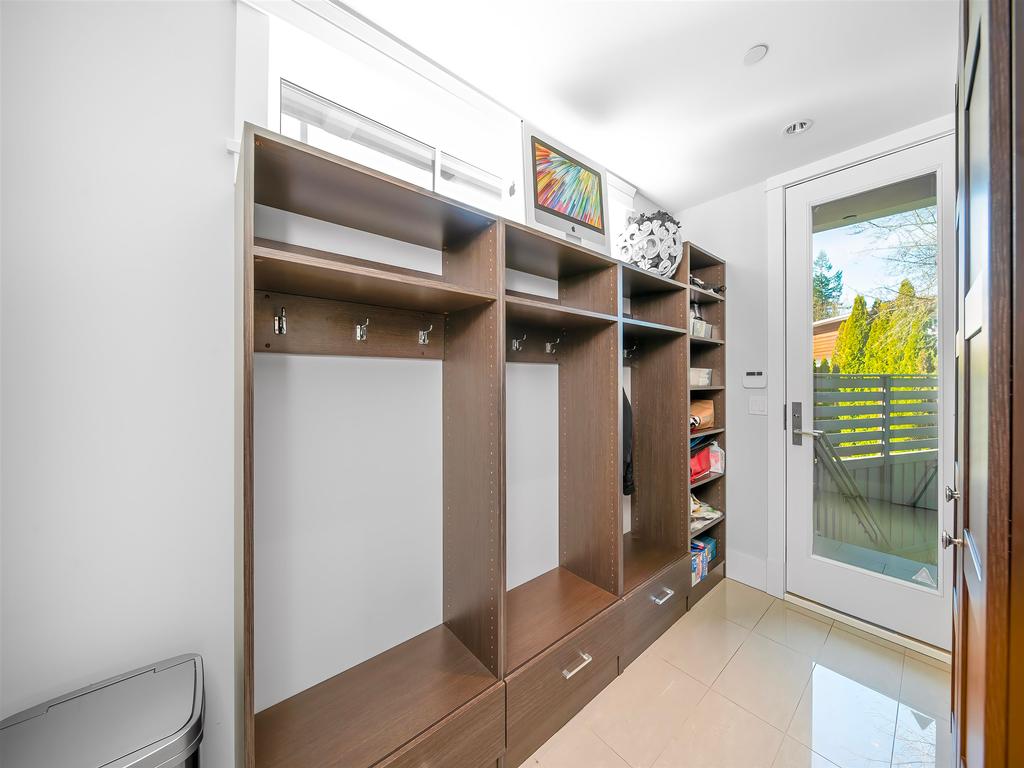 Listing Image for R3100155