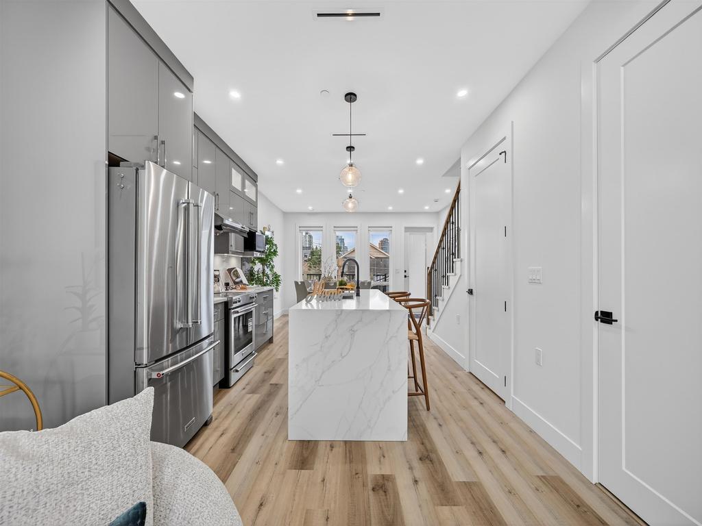 Listing Image for R3100192