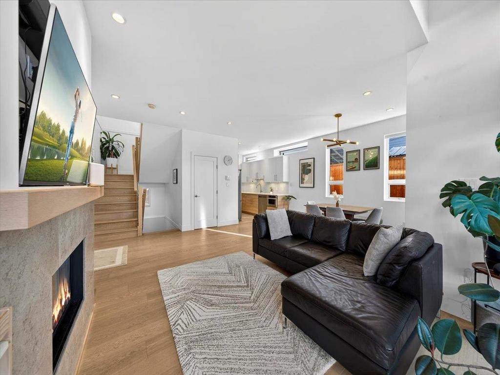 Listing Image for R3100200