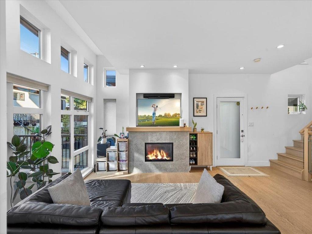 Listing Image for R3100200