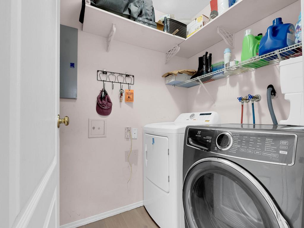 Listing Image for R3100204