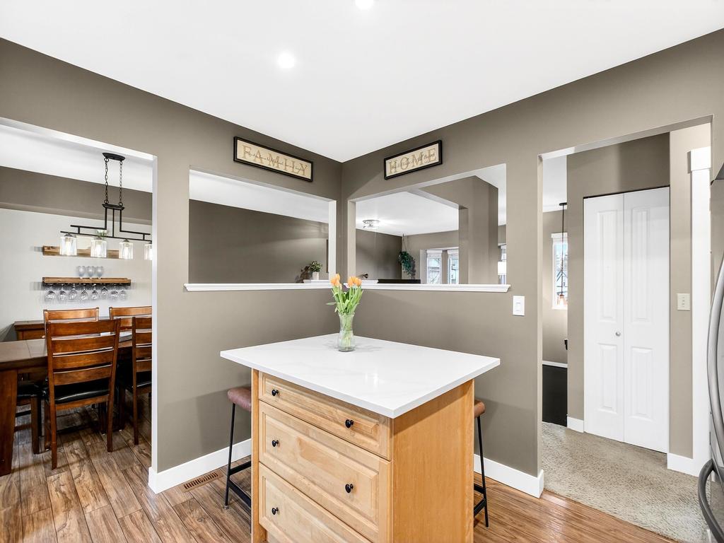 Listing Image for R3100230