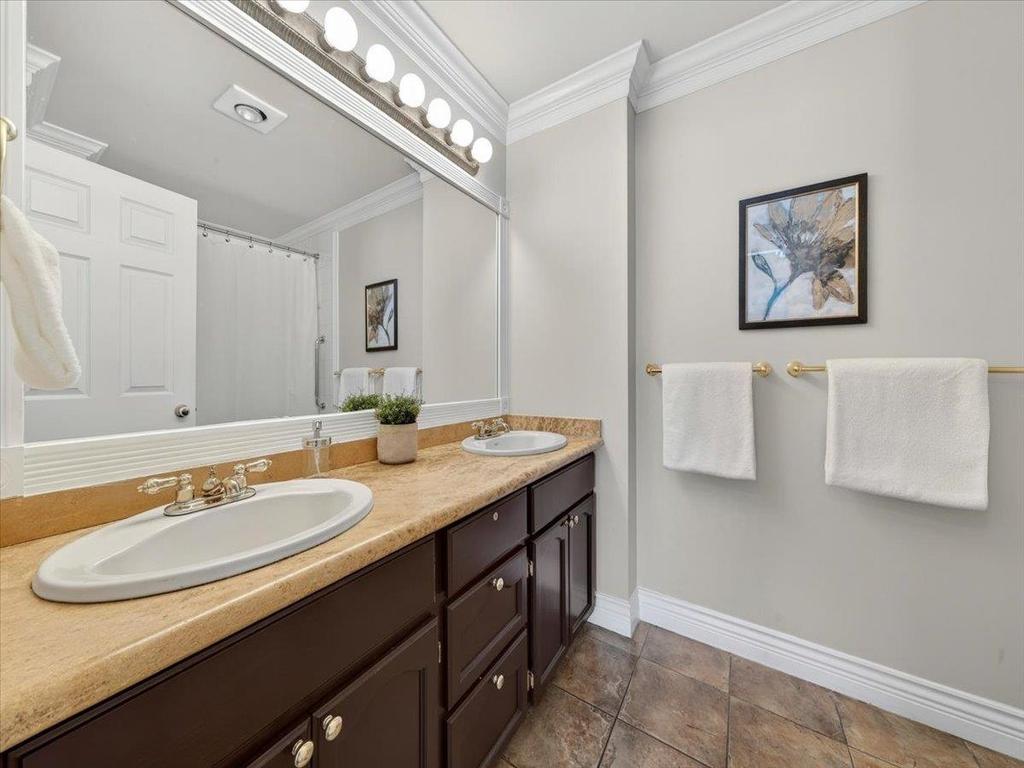 Listing Image for R3100234