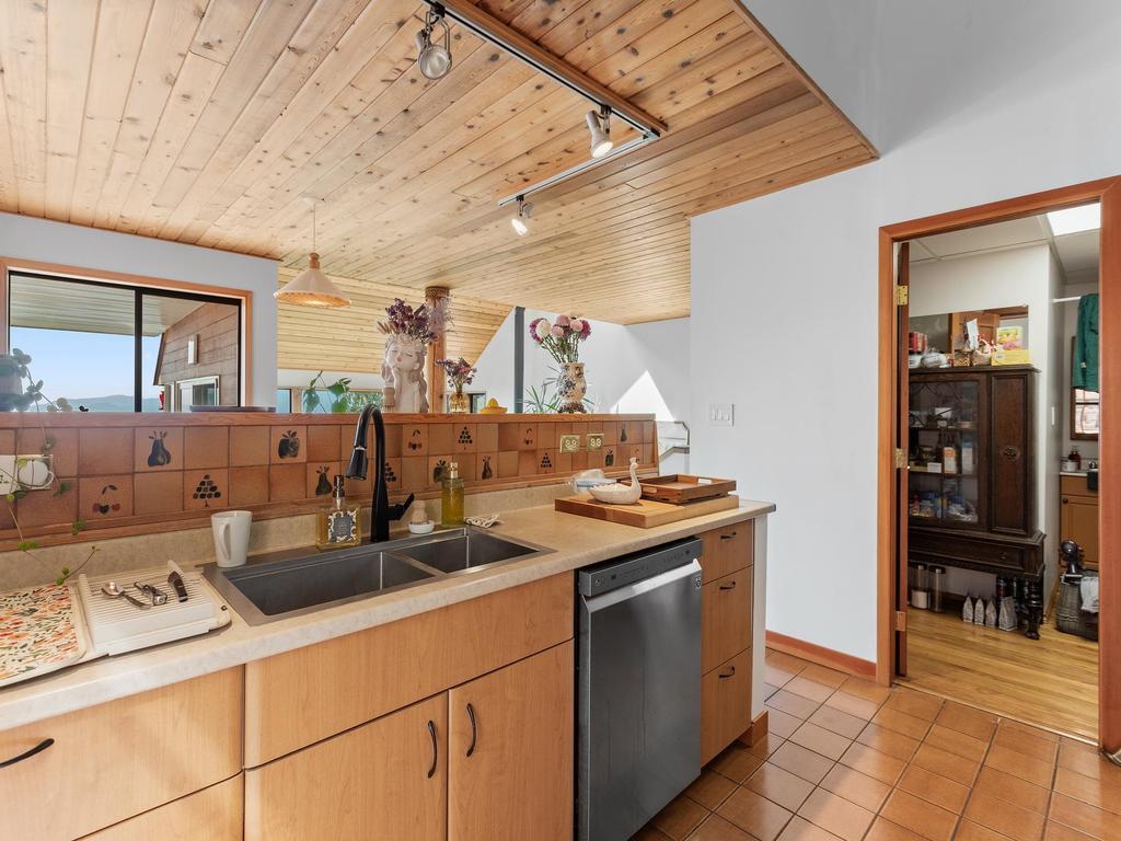 Listing Image for R3100241