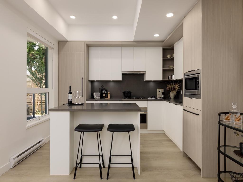 Listing Image for R3100263