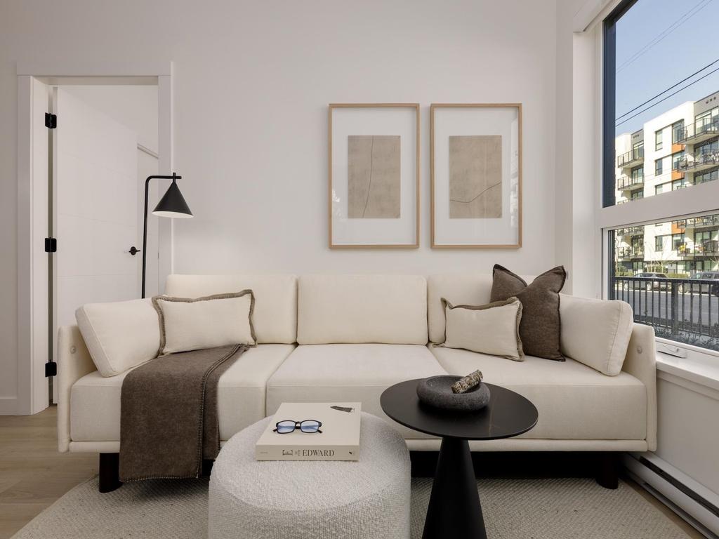 Listing Image for R3100263