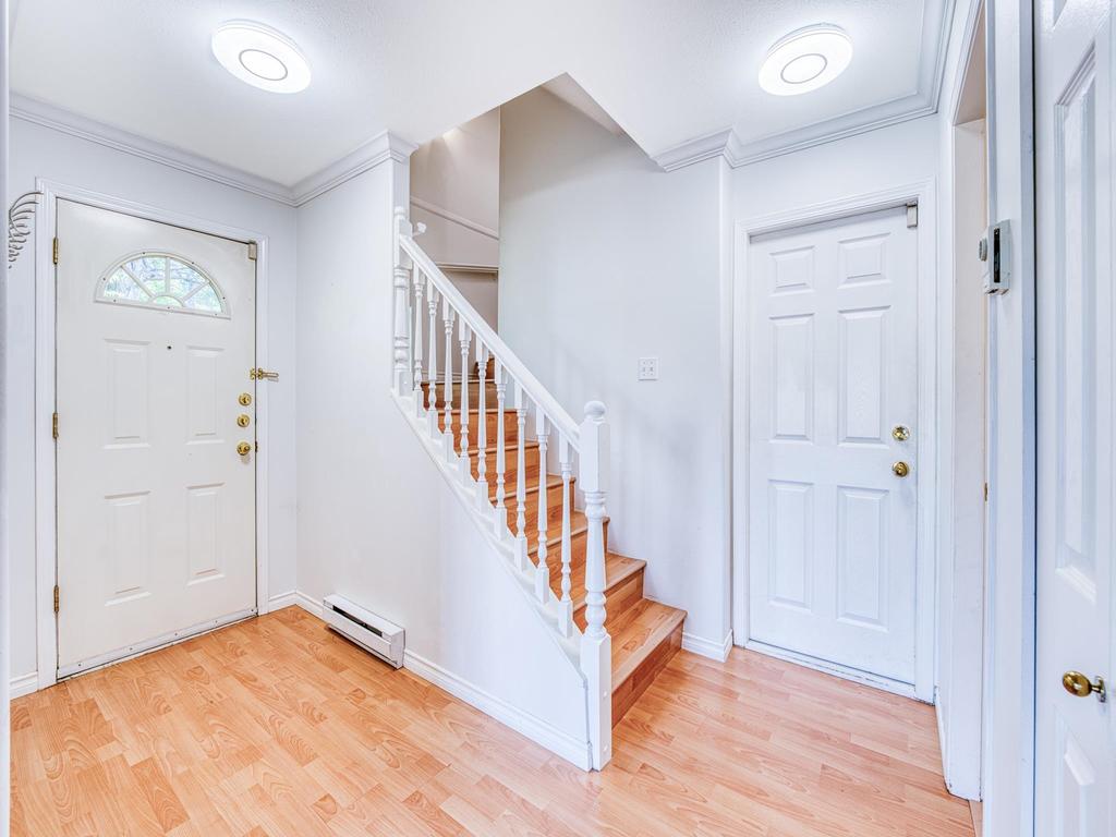 Listing Image for R3100282