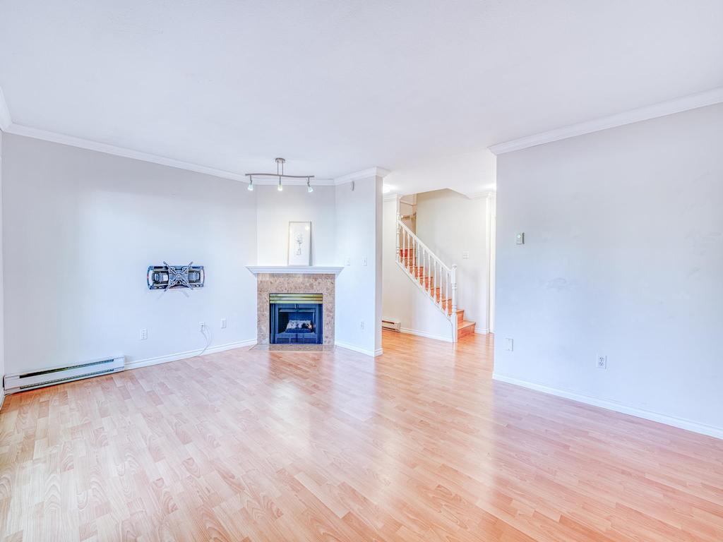 Listing Image for R3100282