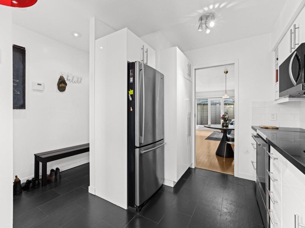 Listing Image for R3100293