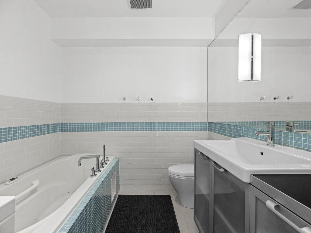 Listing Image for R3100293